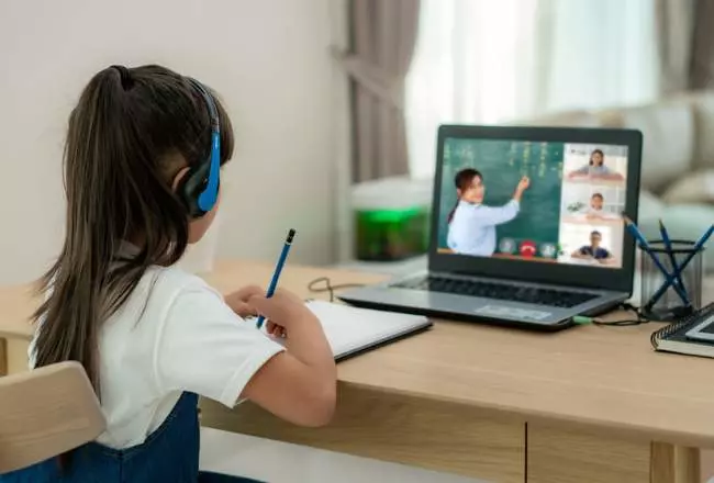Chọn máy tính bảng học trực tuyến, làm việc từ xa thay laptop 13 Hỗ trợ học tập trực tuyến và làm việc từ xa